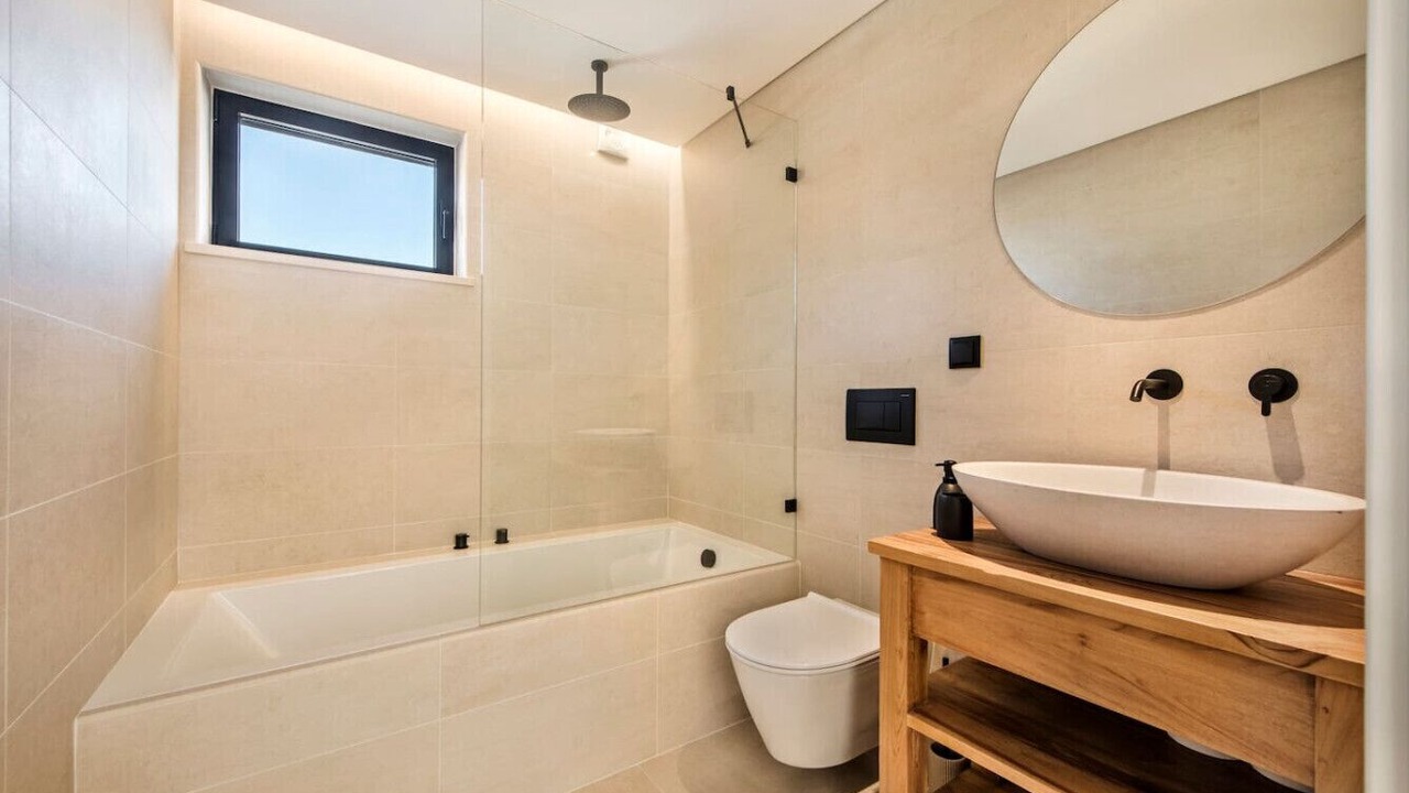 Photo of Bathroom in Falfeira
