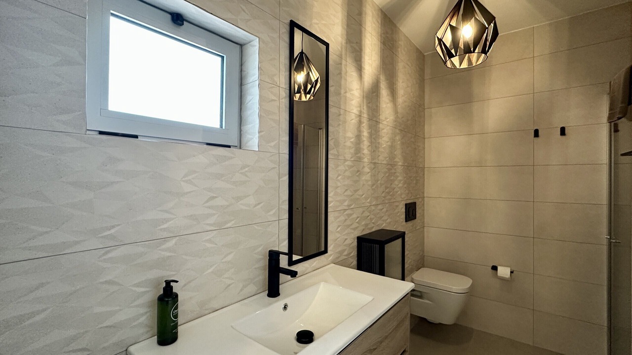 Photo of Bathroom in Quarteira
