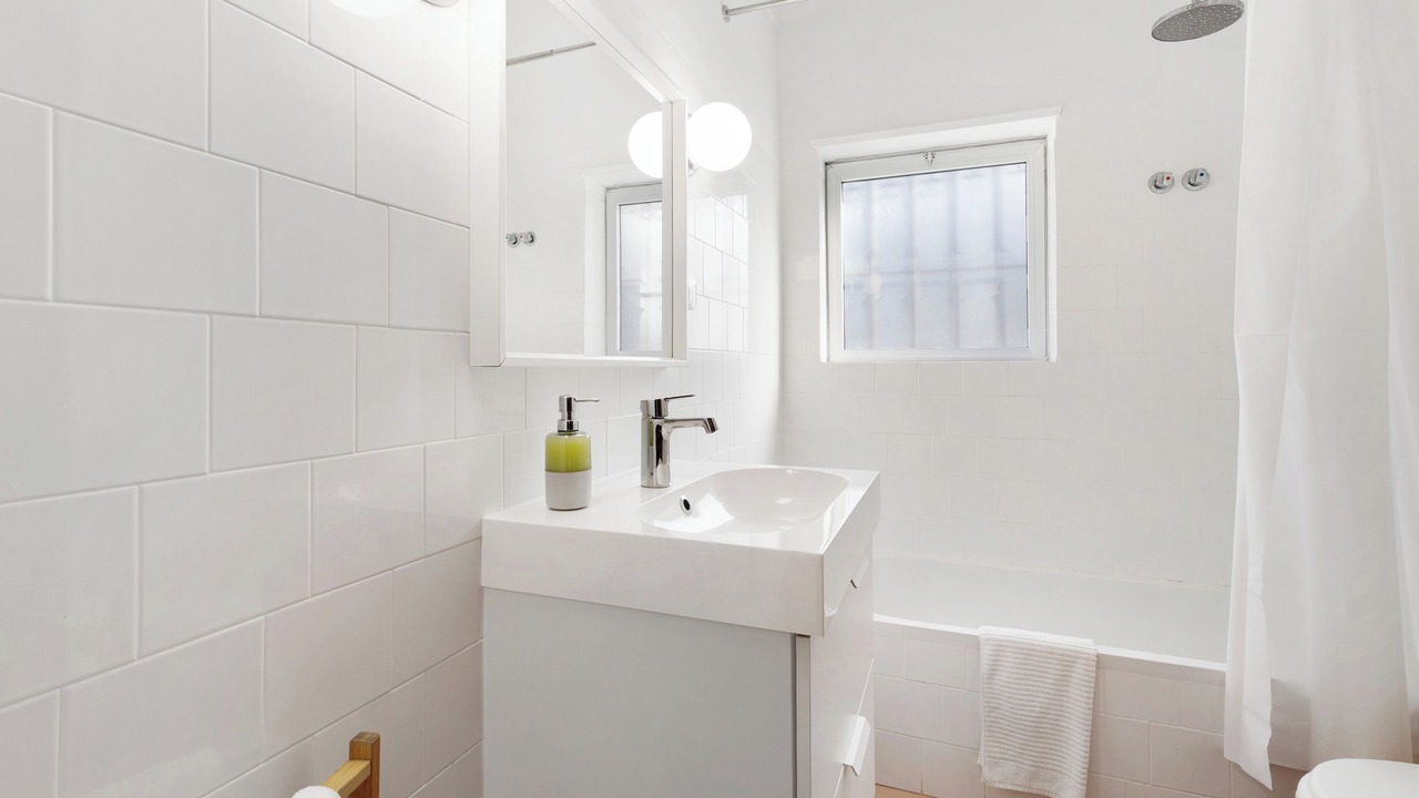 Photo of Bathroom in Charneca