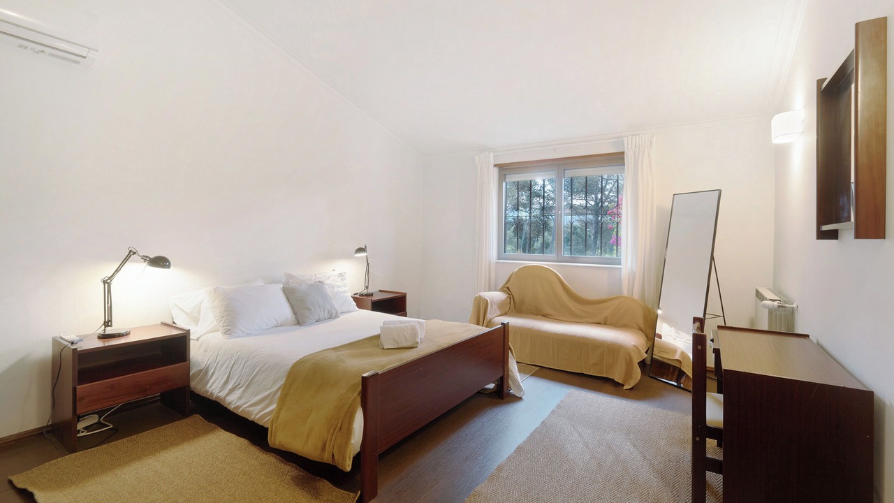 Photo of Bedroom in Charneca