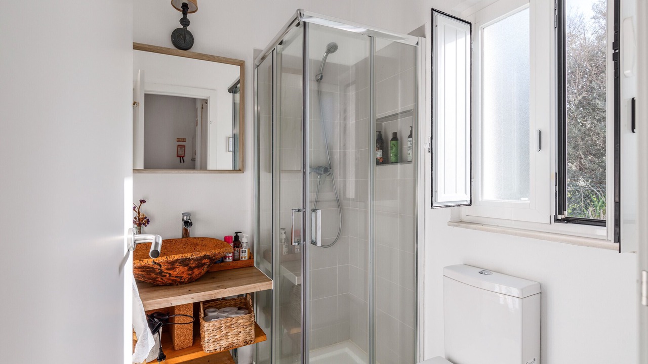 Photo of Bathroom in Santiago do Escoural