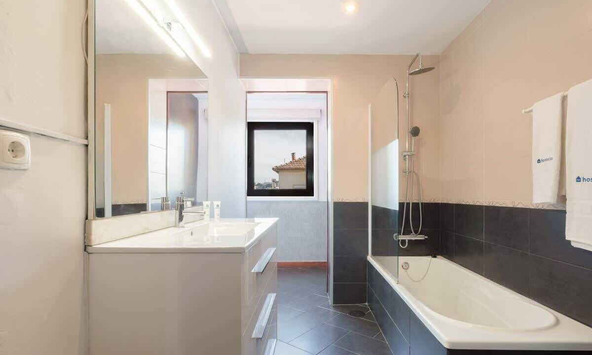 Photo of Bathroom in Sao Mamede de Infesta