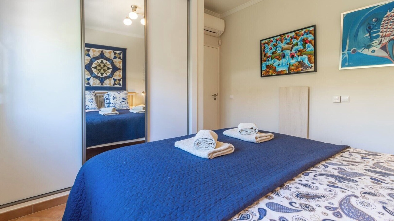 Photo of Bedroom in Meia Praia