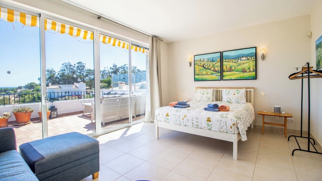 Photo of Bedroom in Meia Praia