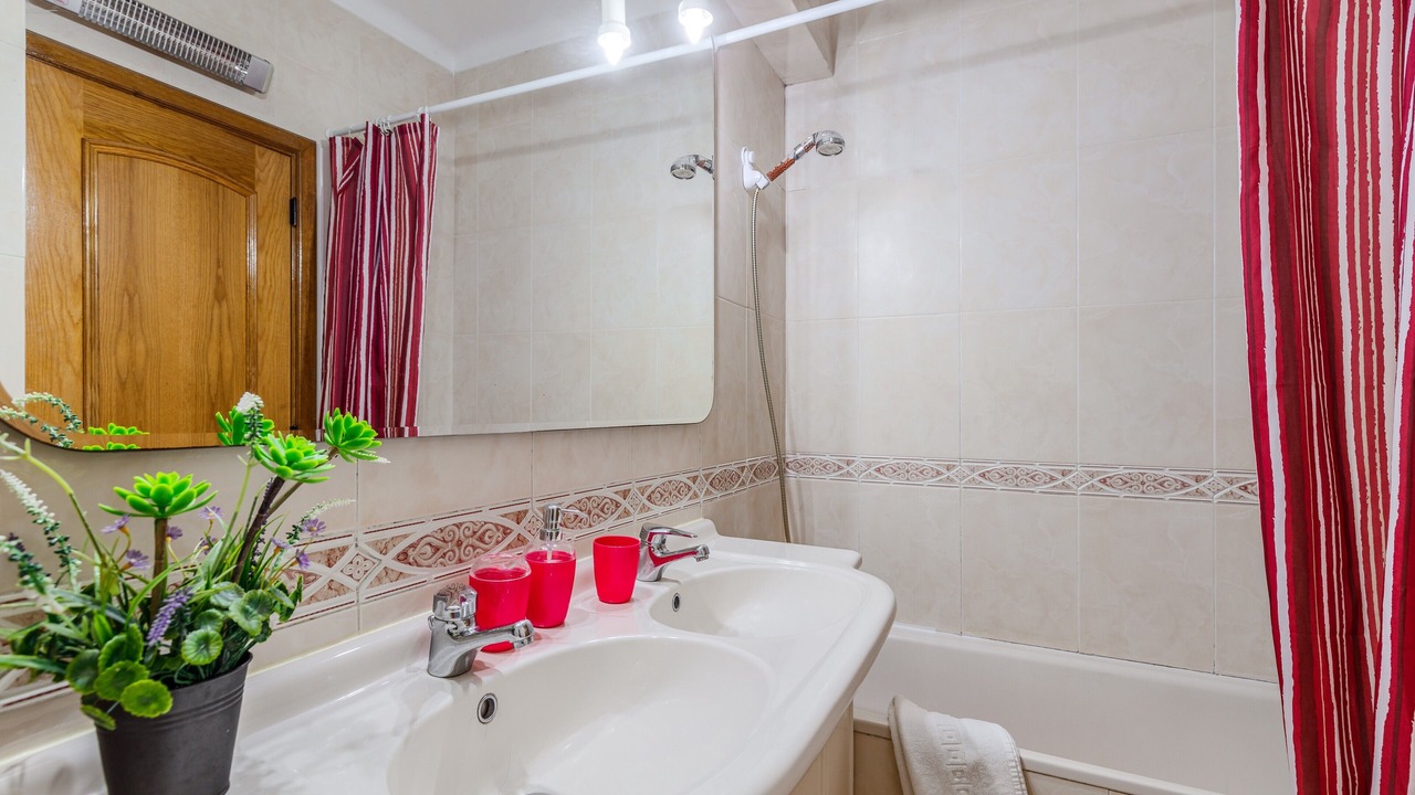Photo of Bathroom in Setubal