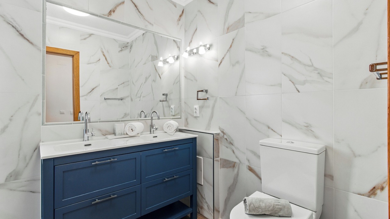 Photo of Bathroom in Meia Praia