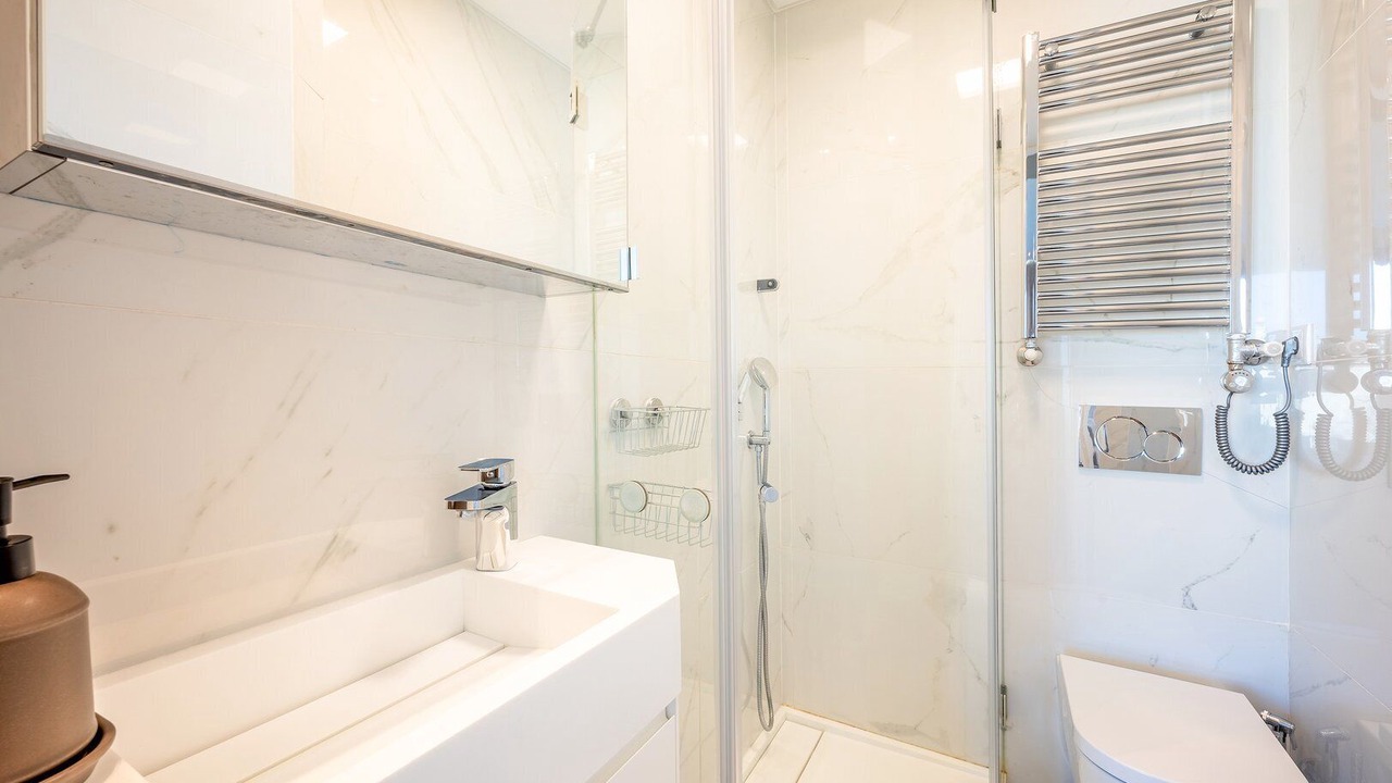 Photo of Bathroom in Charneca