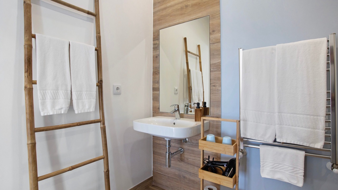 Photo of Bathroom in Raposos