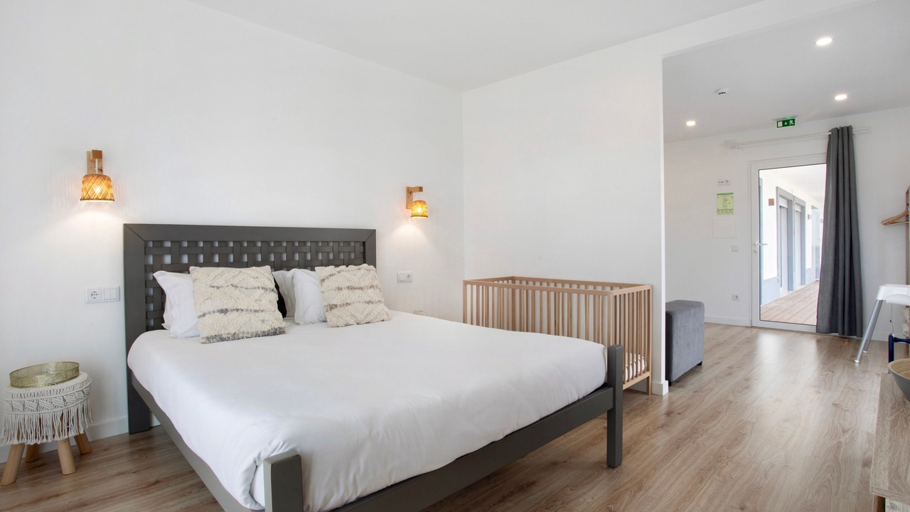 Photo of Bedroom in Raposos