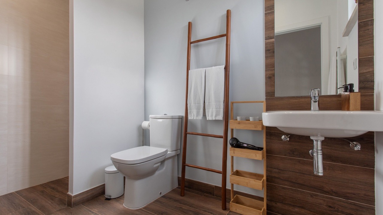 Photo of Bathroom in Raposos