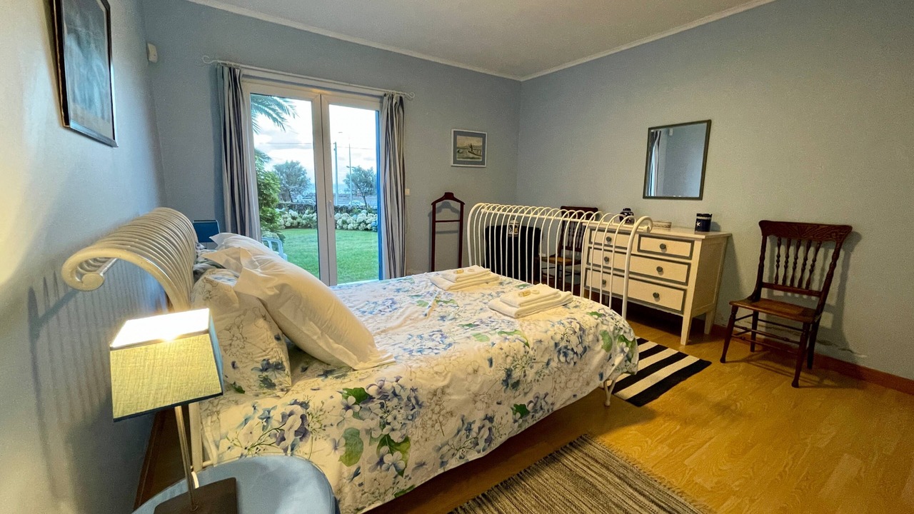 Photo of Bedroom in Capelas