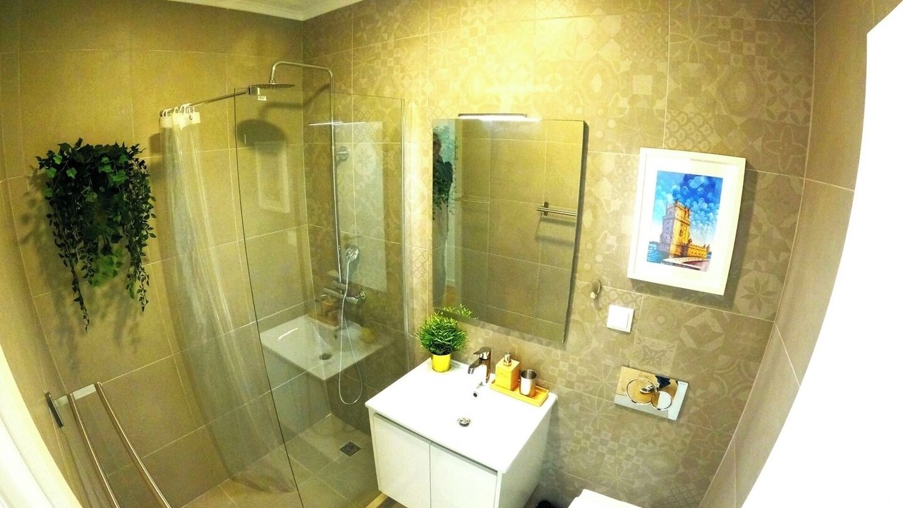 Photo of Bathroom in Benfica
