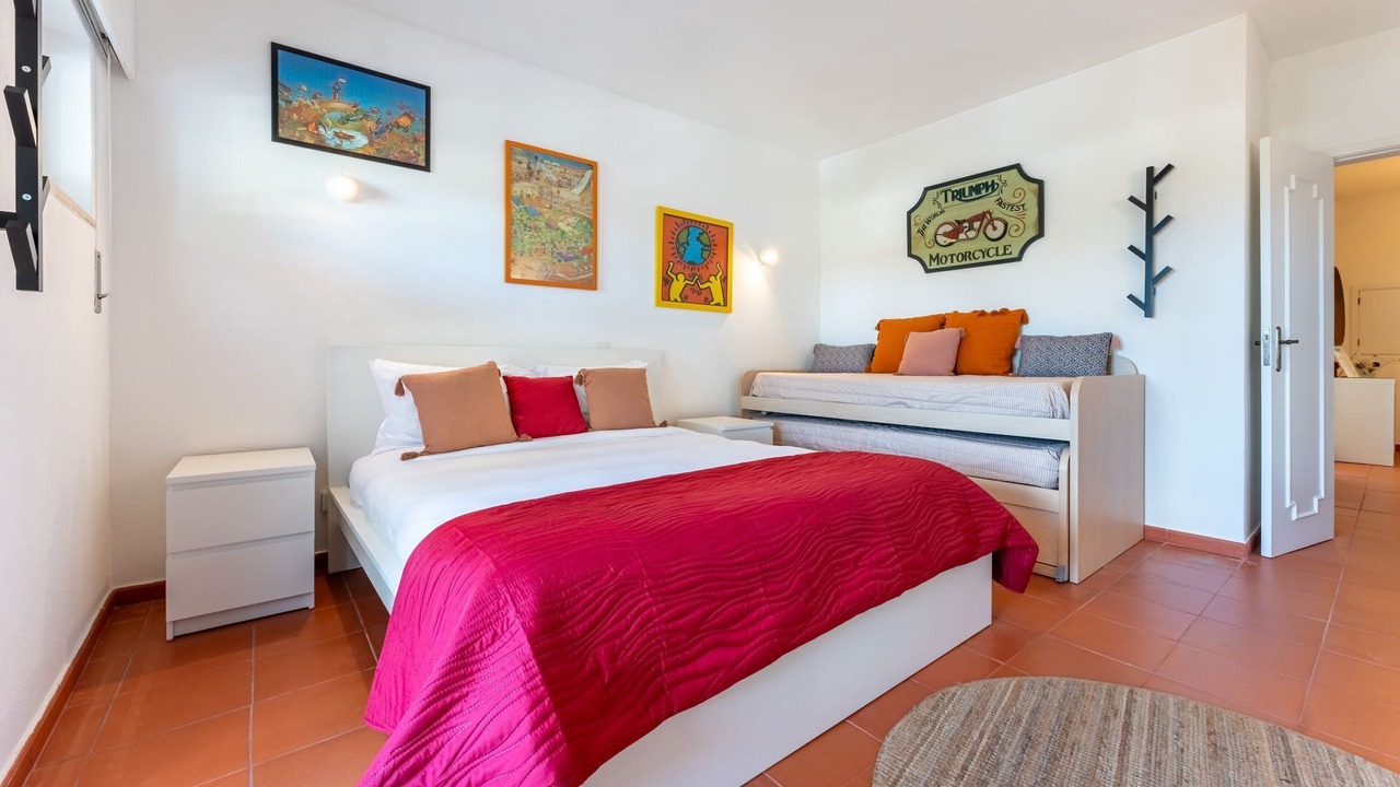 Photo of Bedroom in Alporchinhos