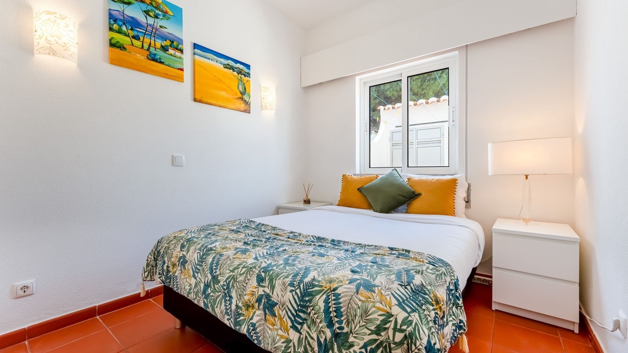Photo of Bedroom in Alporchinhos