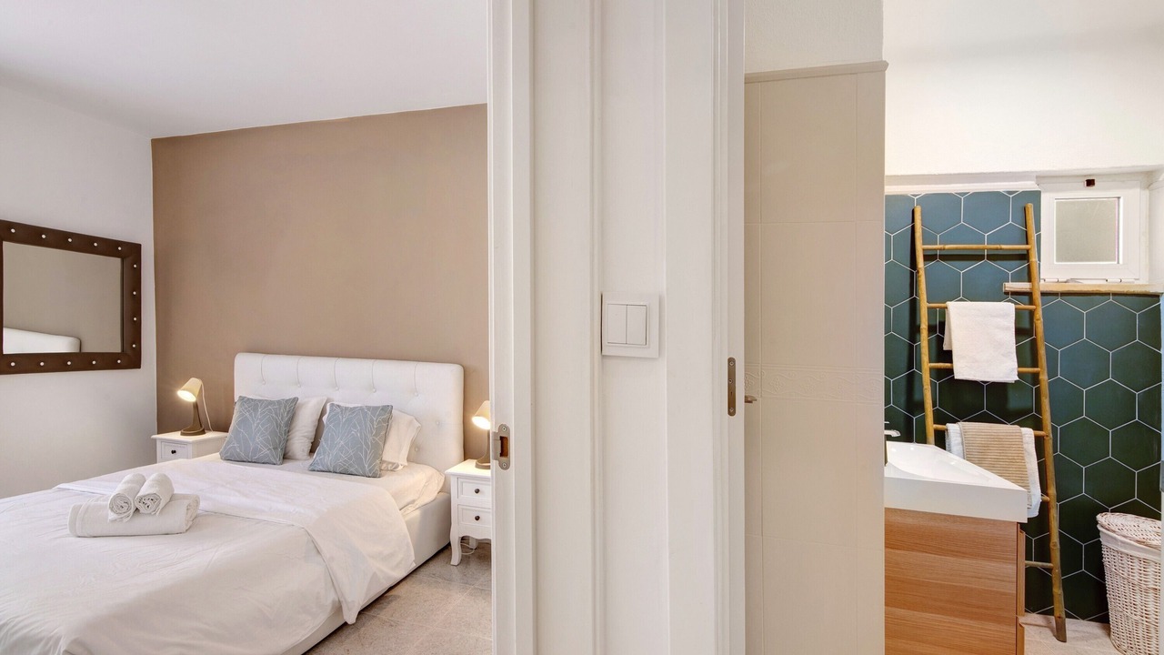Photo of Bedroom in Alporchinhos