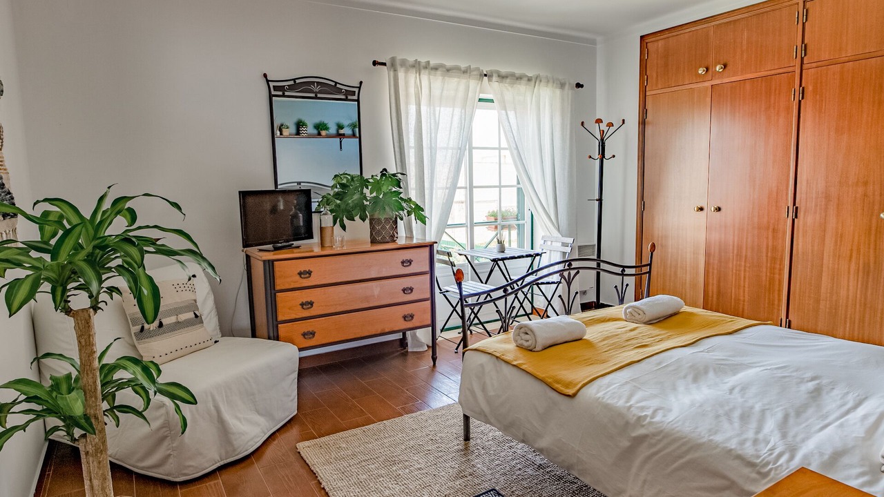 Photo of Bedroom in Peniche