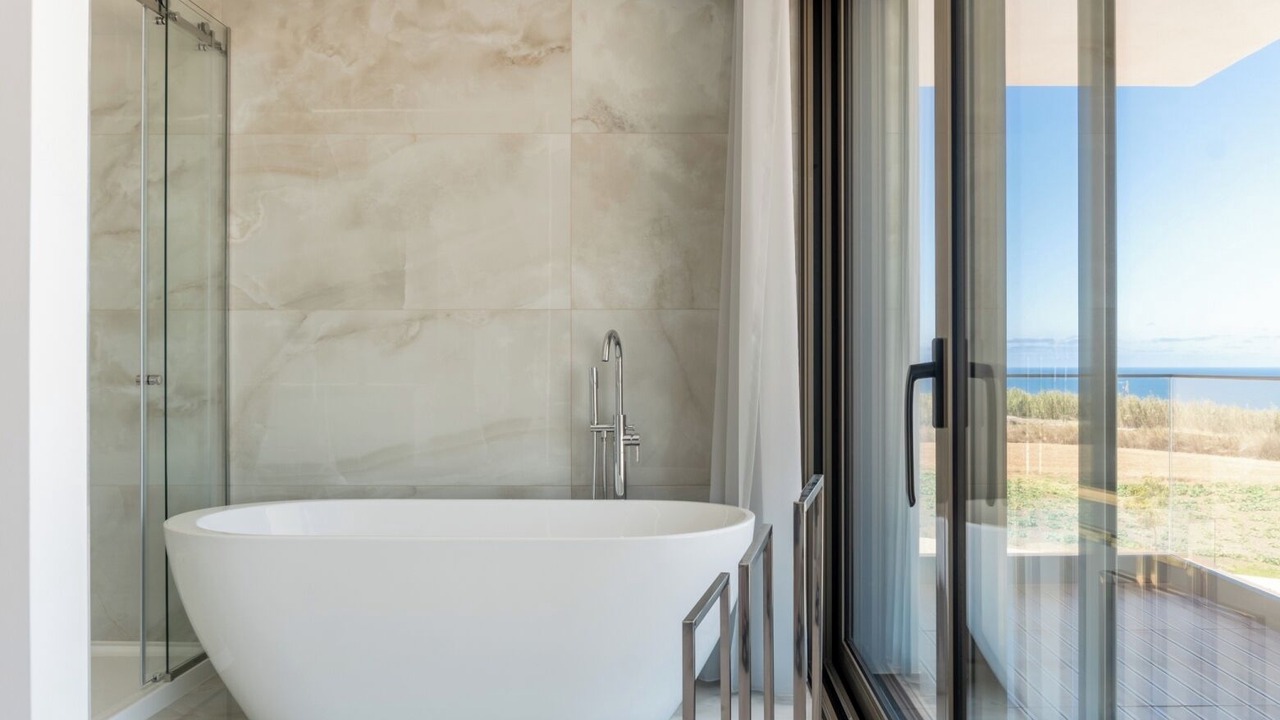 Photo of Bathroom in Atalaia
