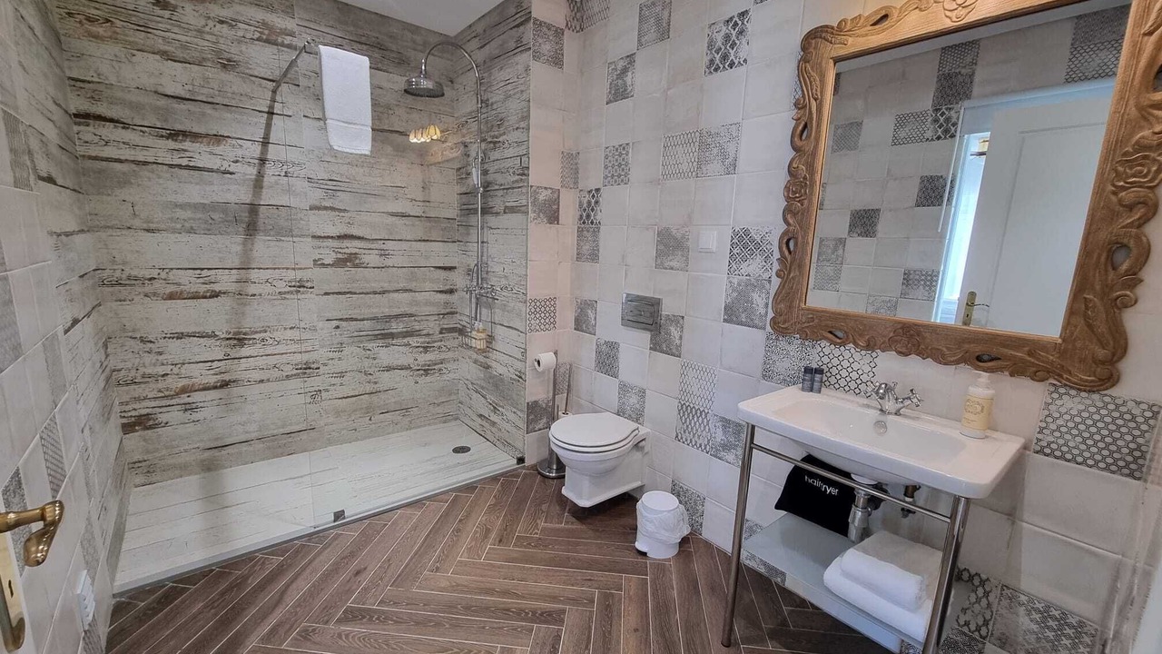Photo of Bathroom in Atalaia