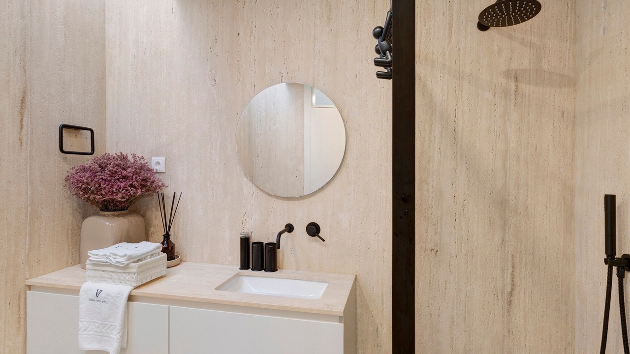 Photo of Bathroom in Darque
