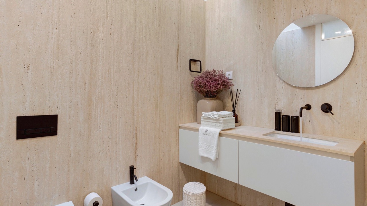 Photo of Bathroom in Darque