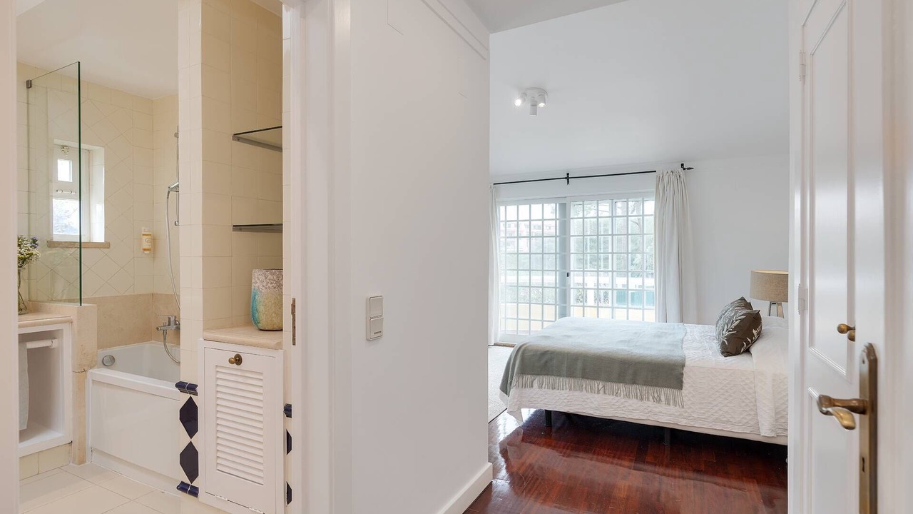 Photo of Bedroom in Cascais
