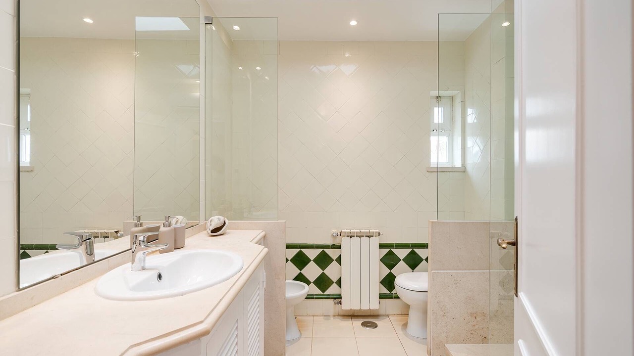 Photo of Bathroom in Cascais