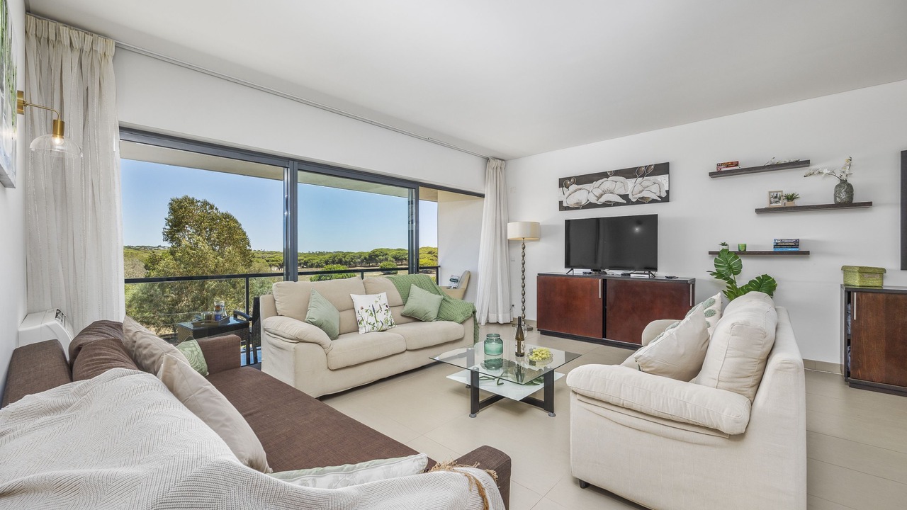 Photo of Livingroom in Quarteira
