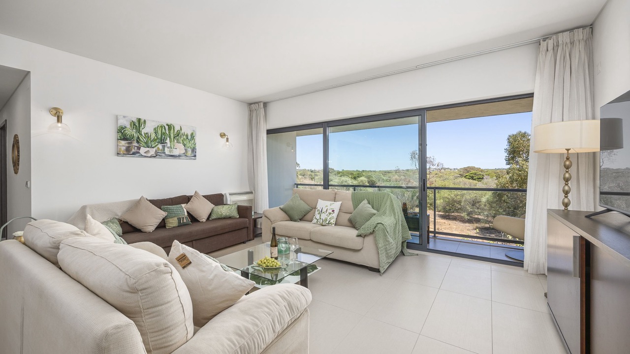 Photo of Bedroom in Quarteira
