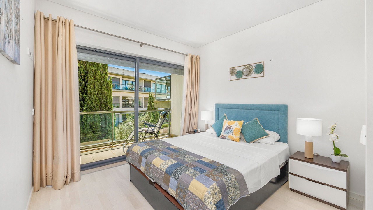 Photo of Bedroom in Quarteira
