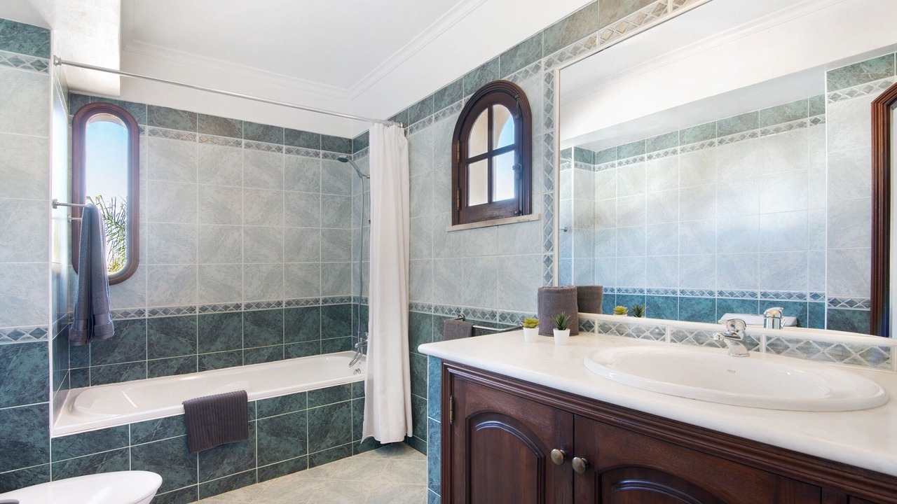 Photo of Bathroom in Castelo