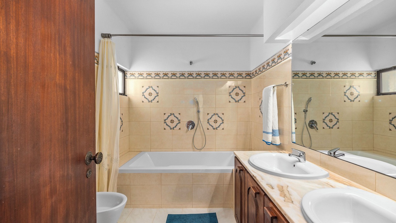 Photo of Bathroom in Carvoeiro