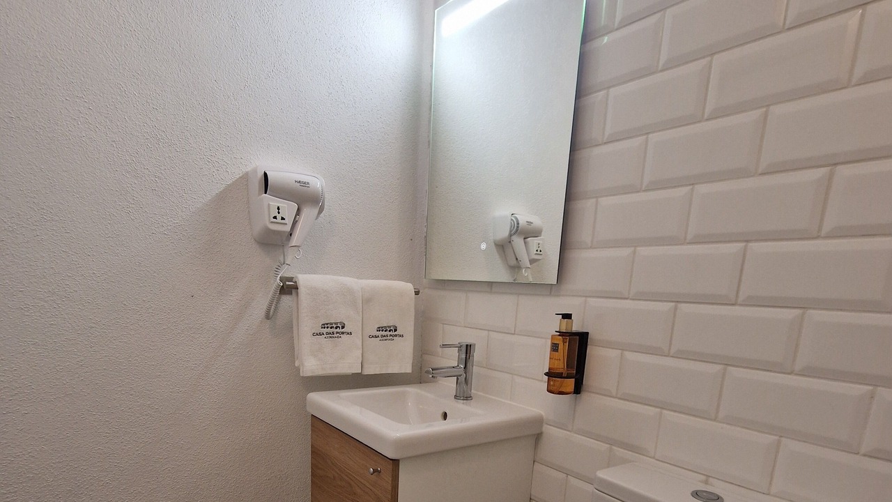 Photo of Bathroom in Golega