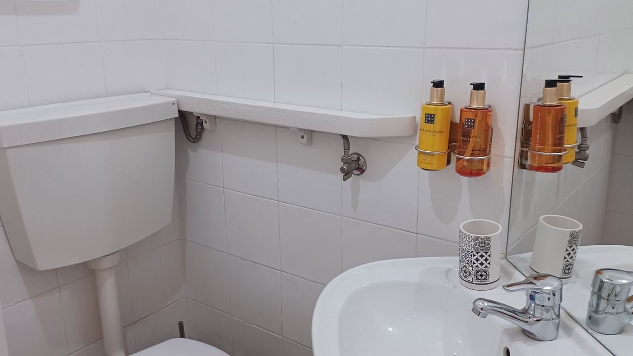 Photo of Bathroom in Alfama