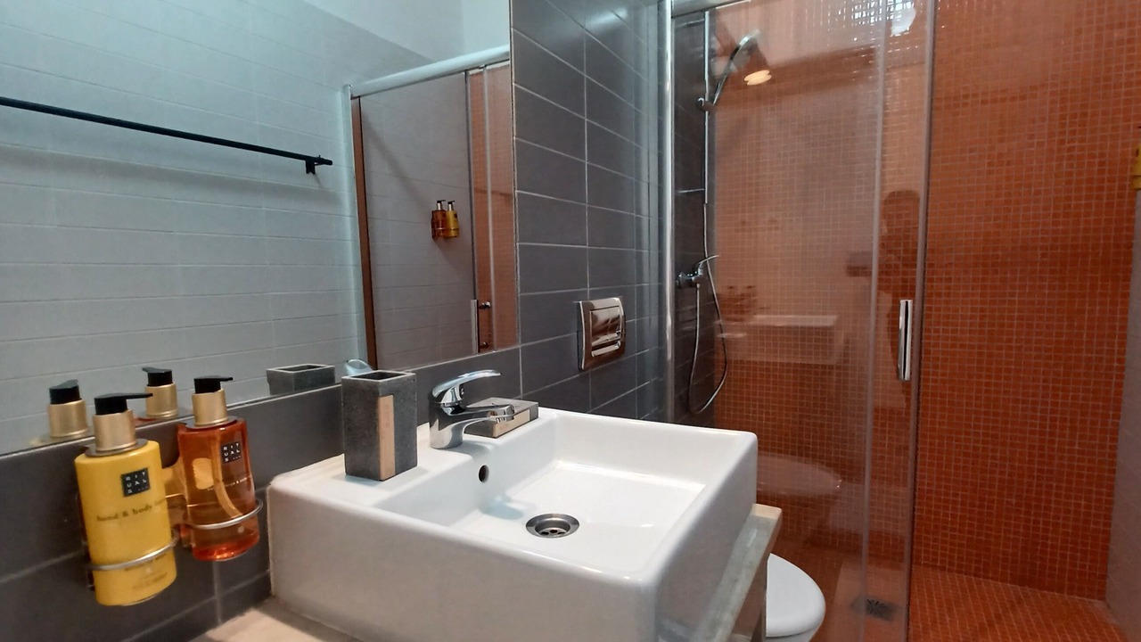 Photo of Bathroom in Alfama