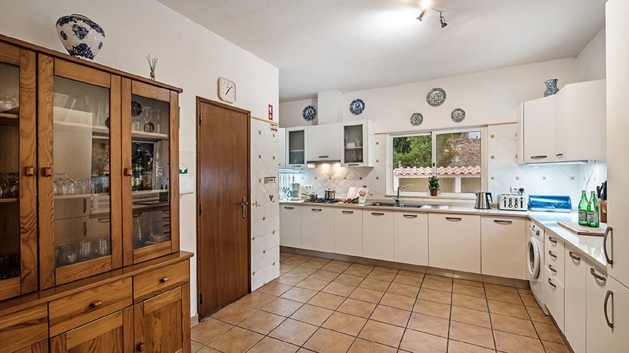 Photo of Kitchen in Monte Raposo