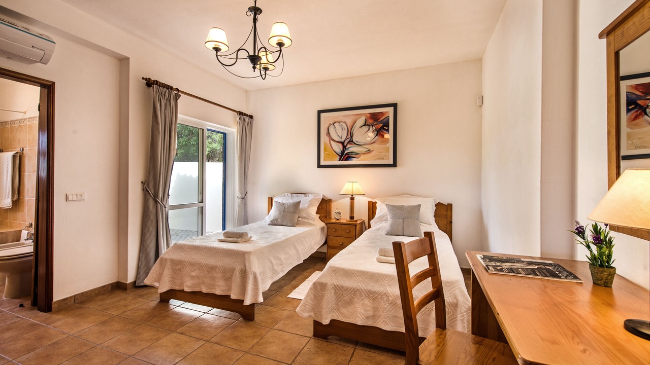 Photo of Bedroom in Monte Raposo