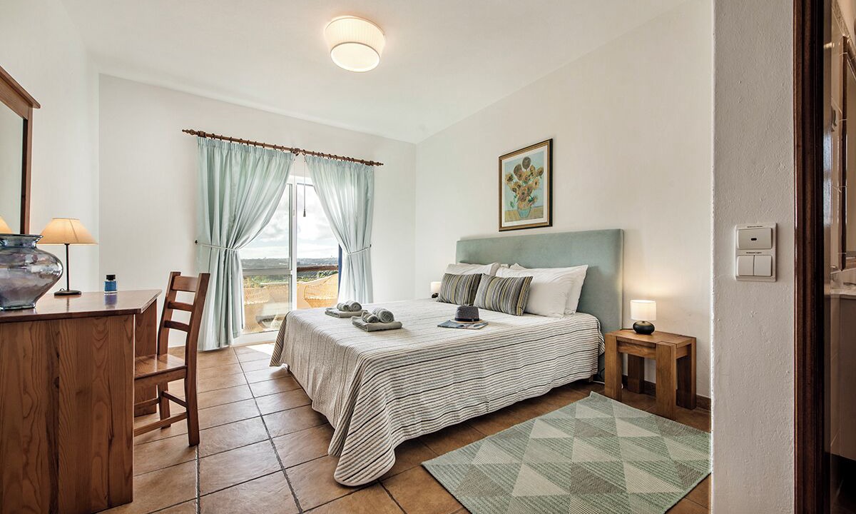 Photo of Bedroom in Monte Raposo