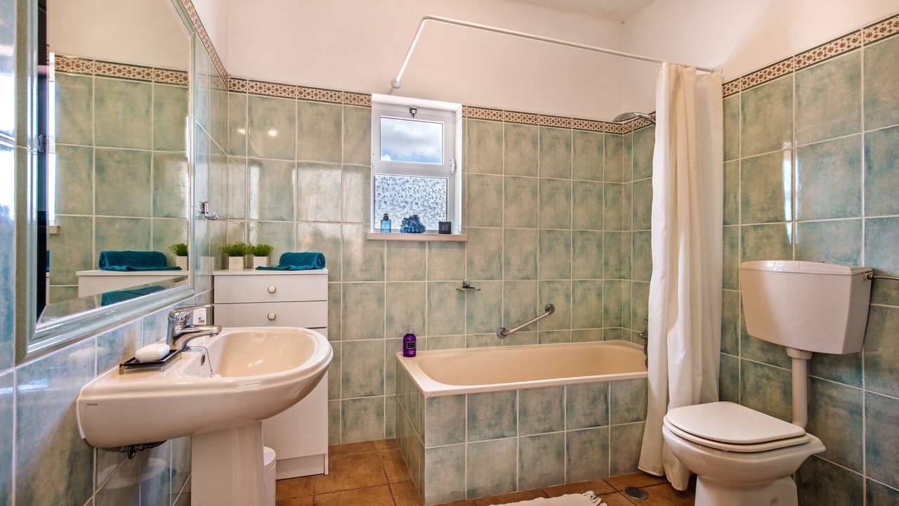 Photo of Bathroom in Monte Raposo