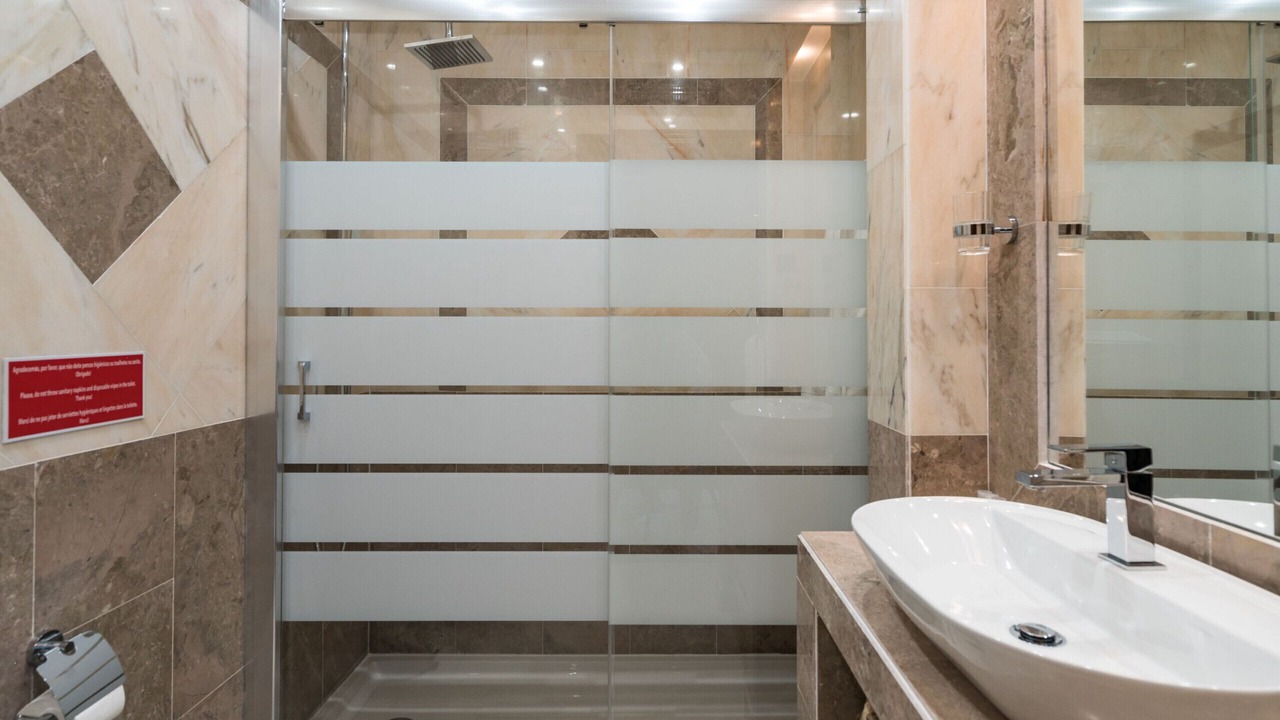 Photo of Bathroom in Ferragudo
