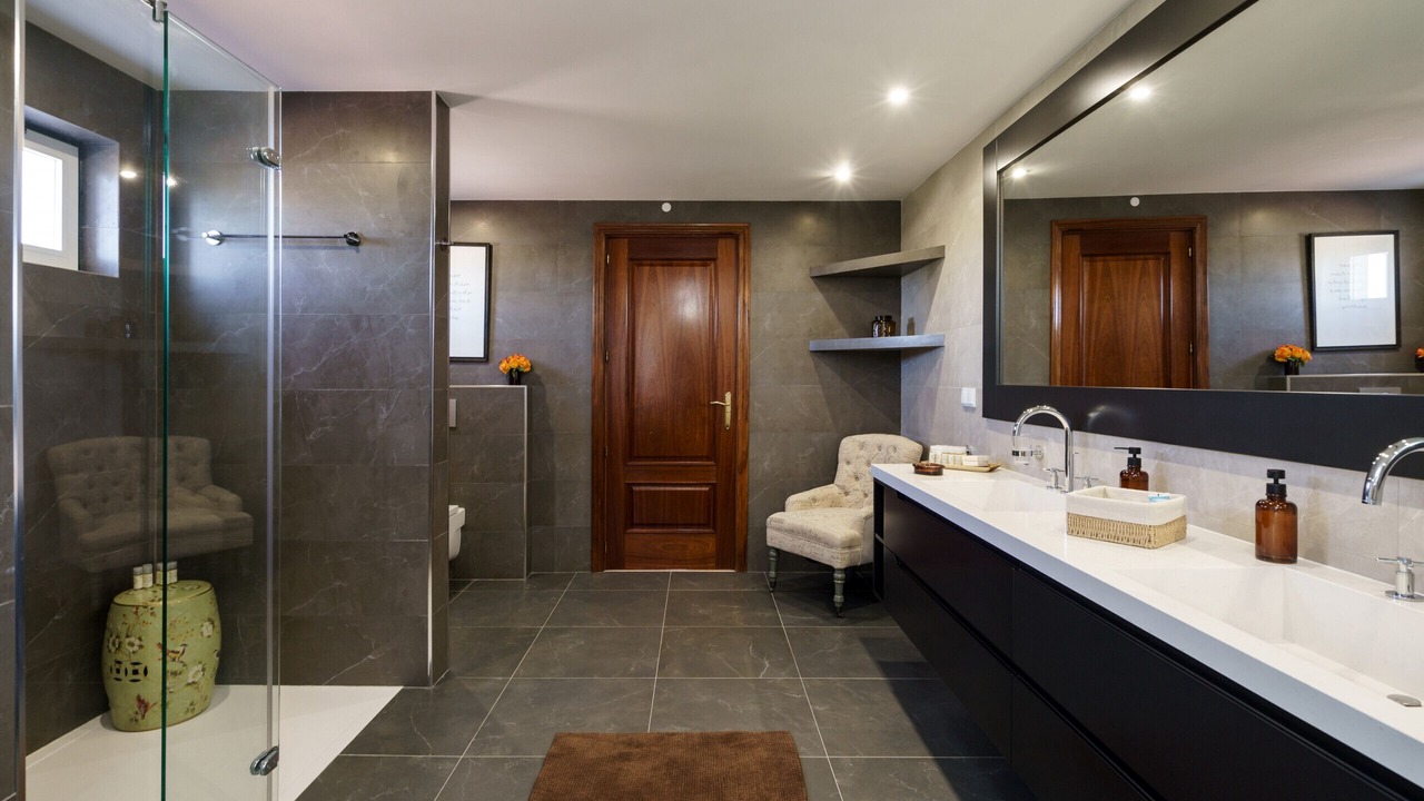 Photo of Bathroom in Ferragudo