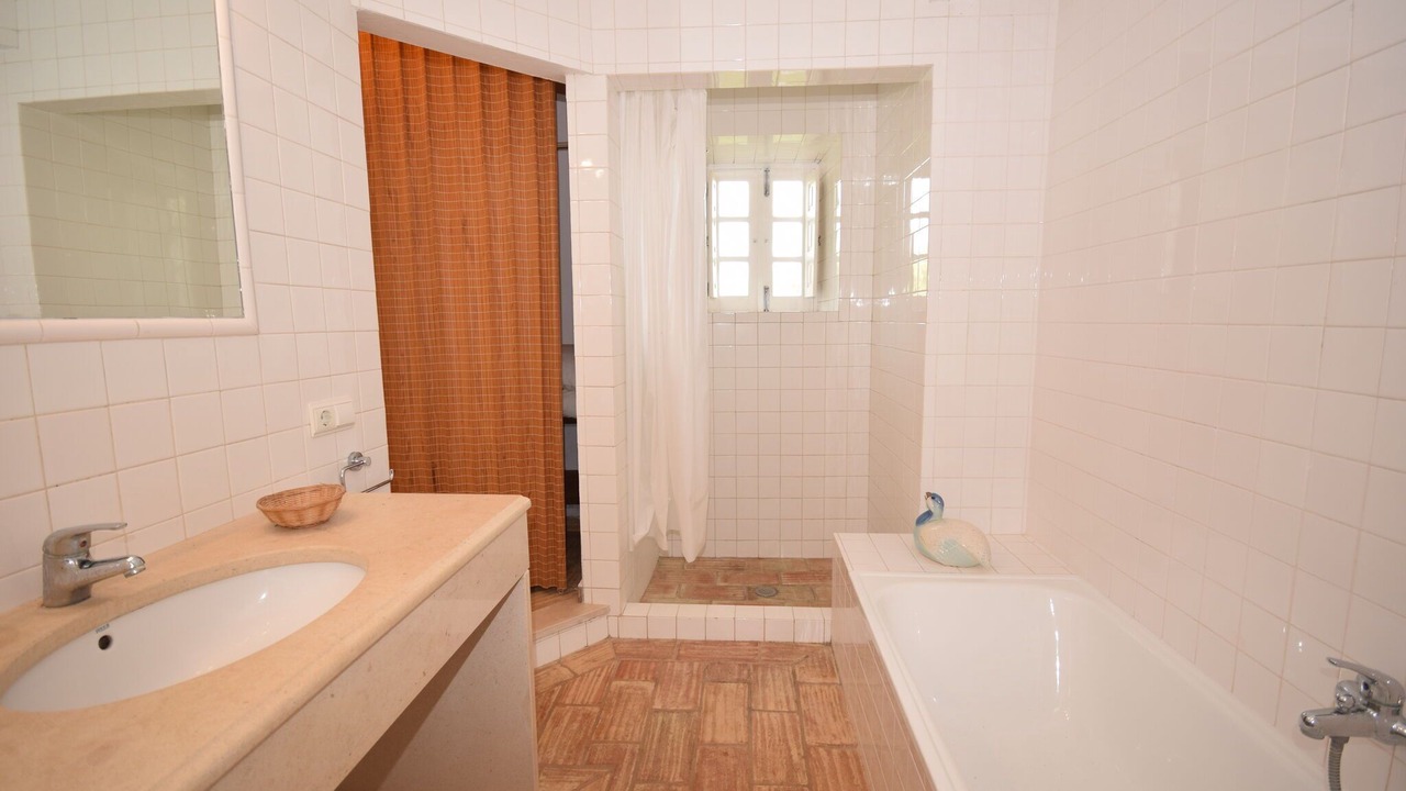 Photo of Bathroom in Alfarrobeira