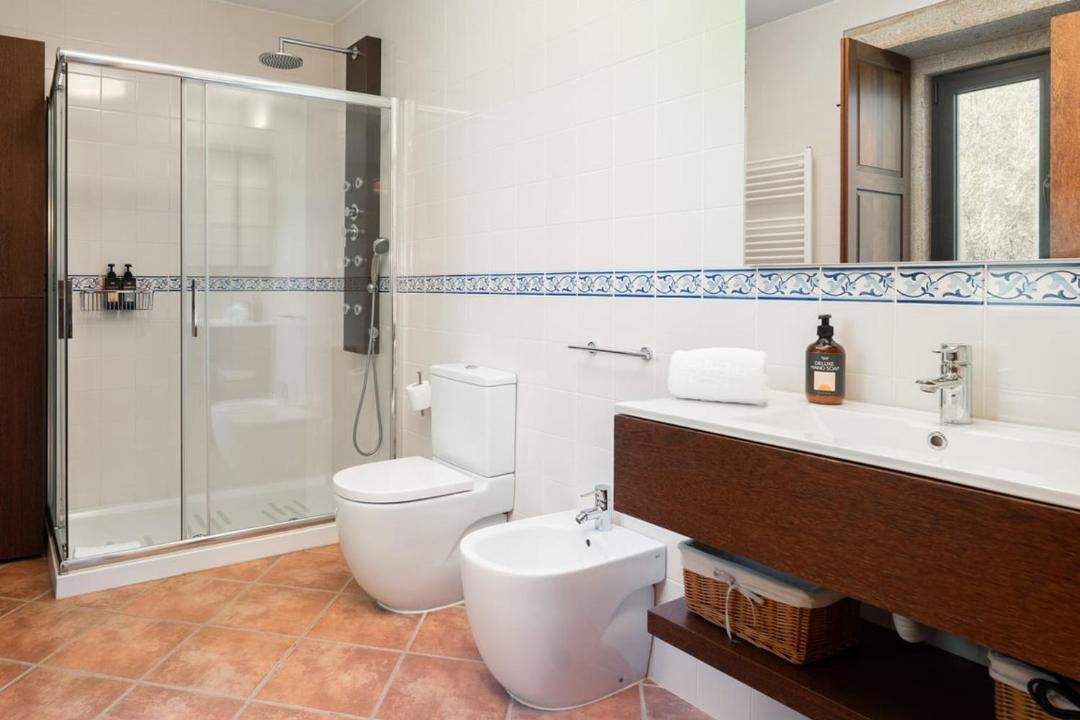 Photo of Bathroom in Ponte de Lima