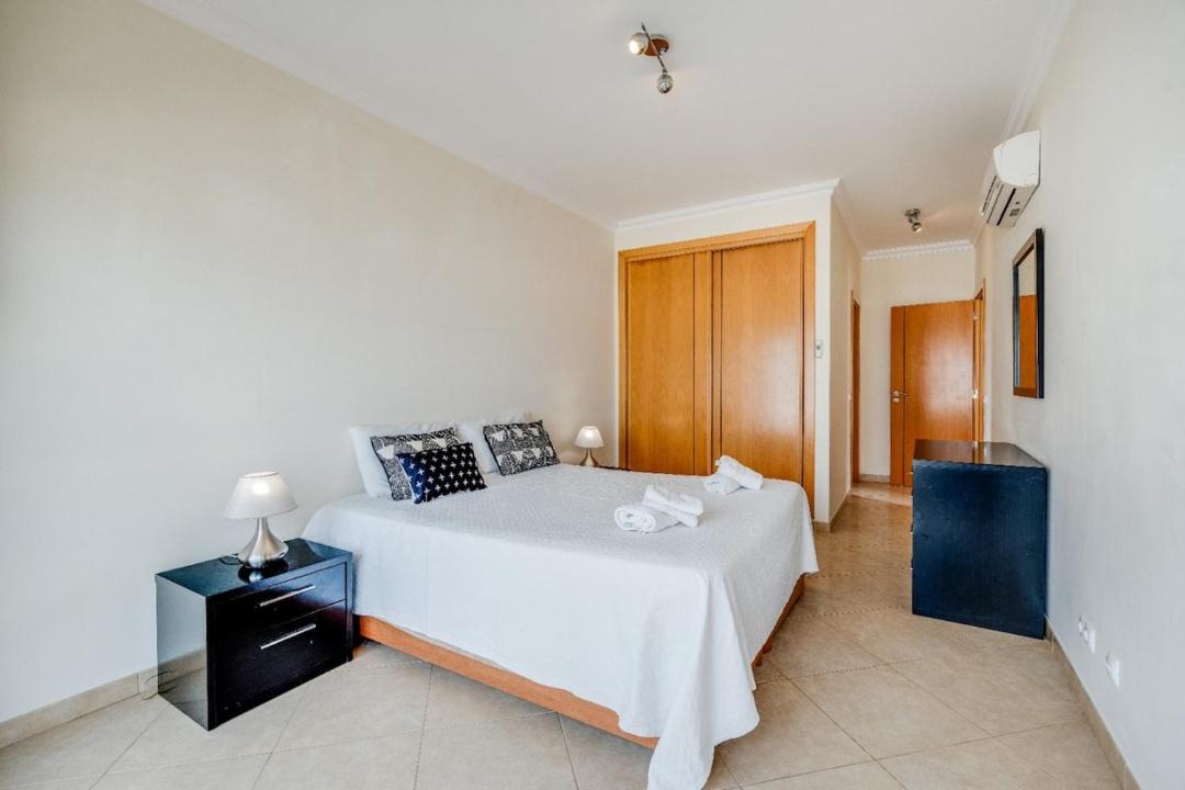 Photo of Bedroom in Monte Raposo