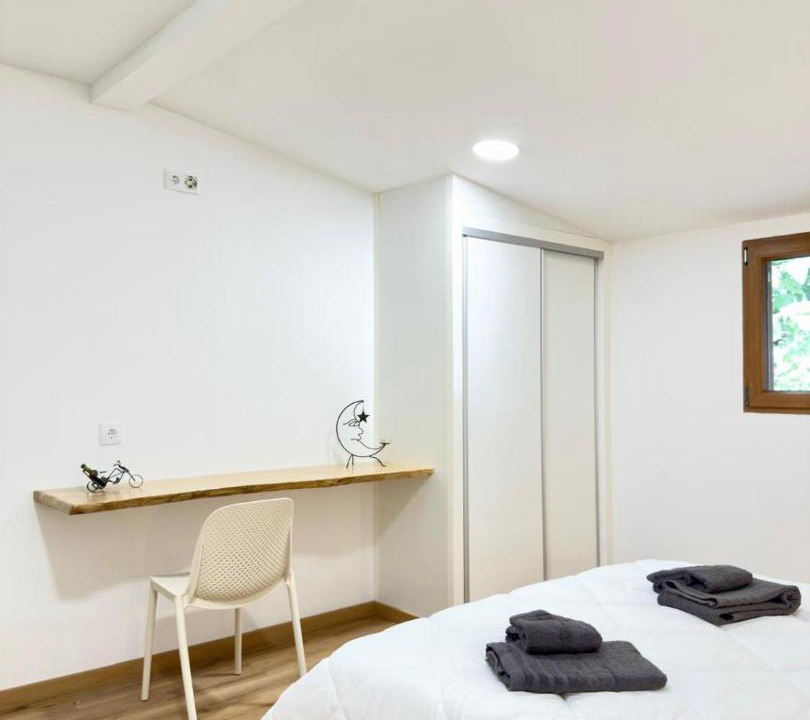 Photo of Bedroom in Molares