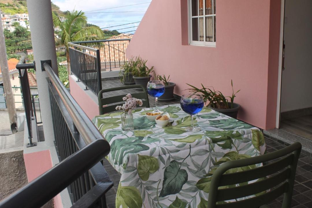 Photo of Others in Canhas