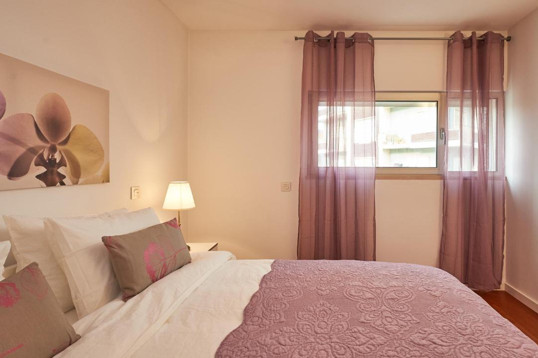 Photo of Bedroom in Alges