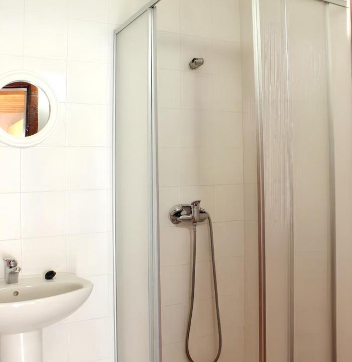 Photo of Bathroom in Burinhosa
