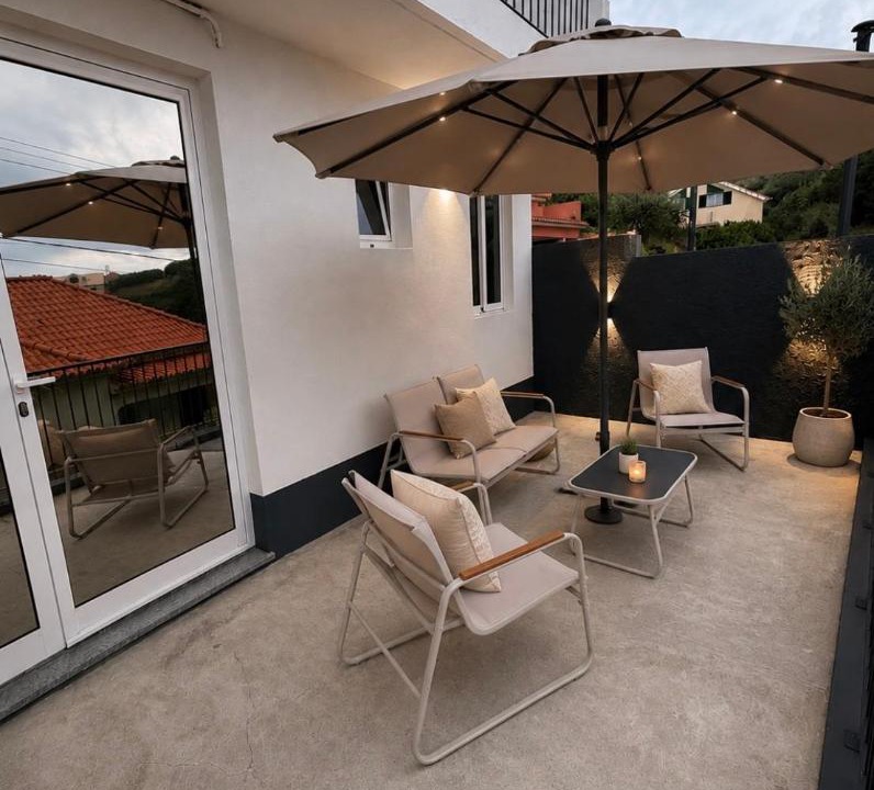 Photo of Patio Balcony in Canhas
