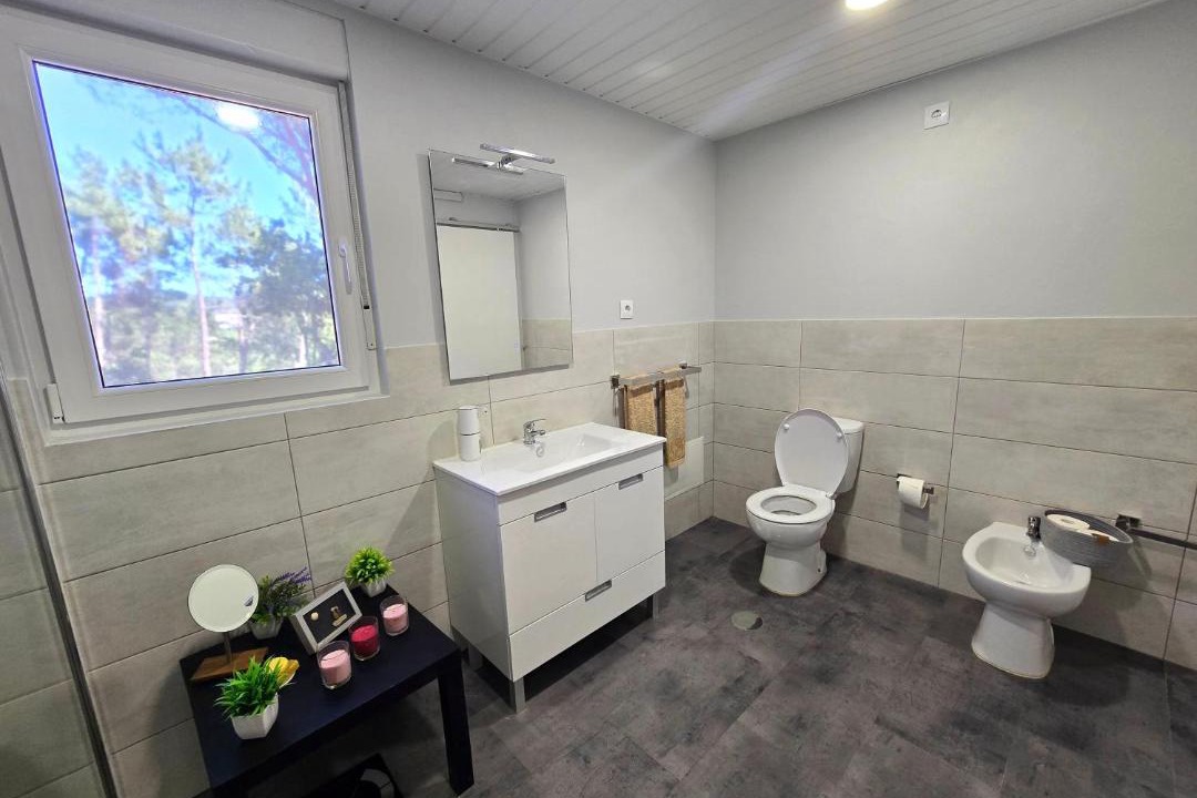 Photo of Bathroom in Tavarede