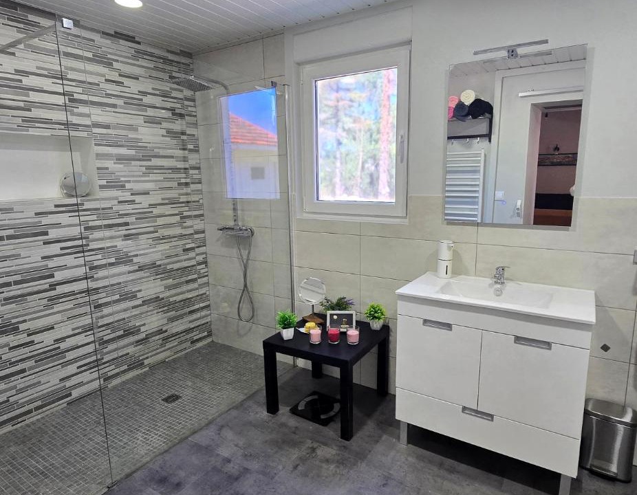 Photo of Bathroom in Tavarede